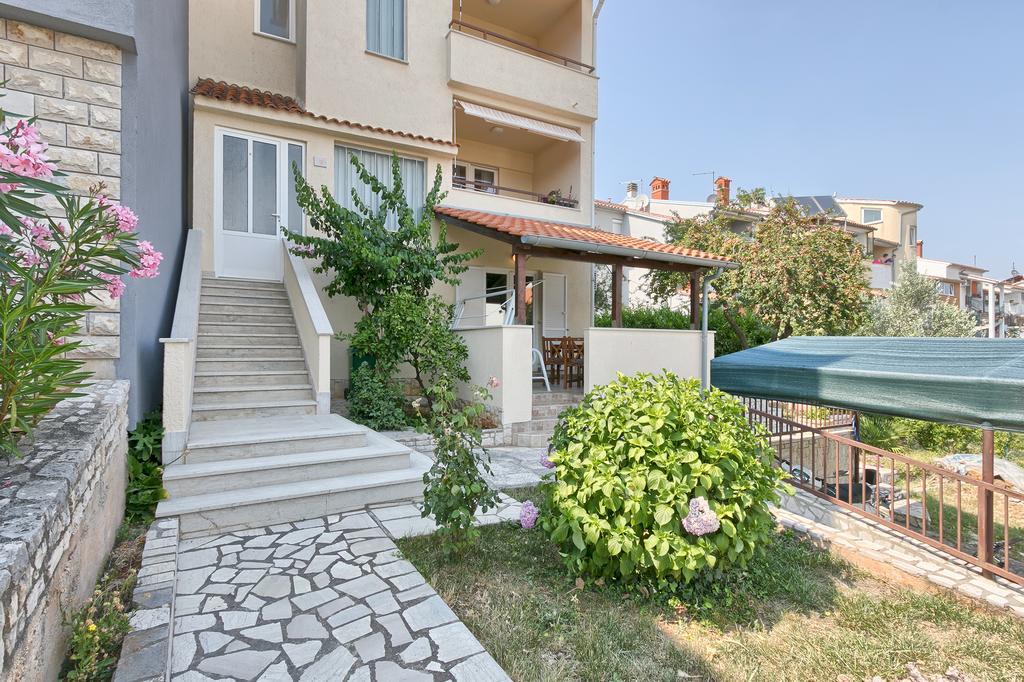 Apartments Veruda Porat Pula Buitenkant foto